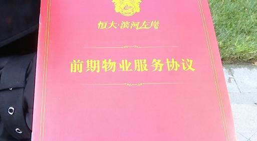 DƬ